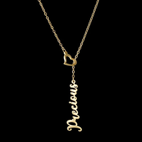 Gepersonaliseerde hartvormige hanger met naam aan een ketting