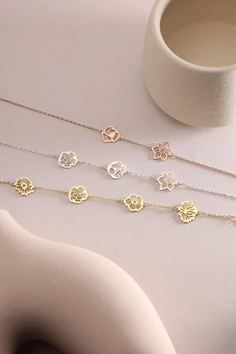 Gepersonaliseerde geboortebloemarmband